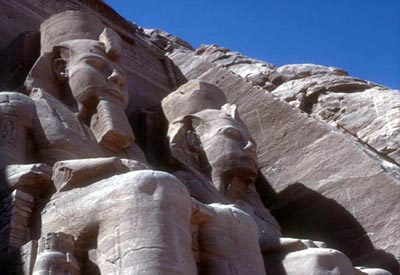 Ostsahara, gypten: Verzierungen an der Aussenmauer einer Pyramide